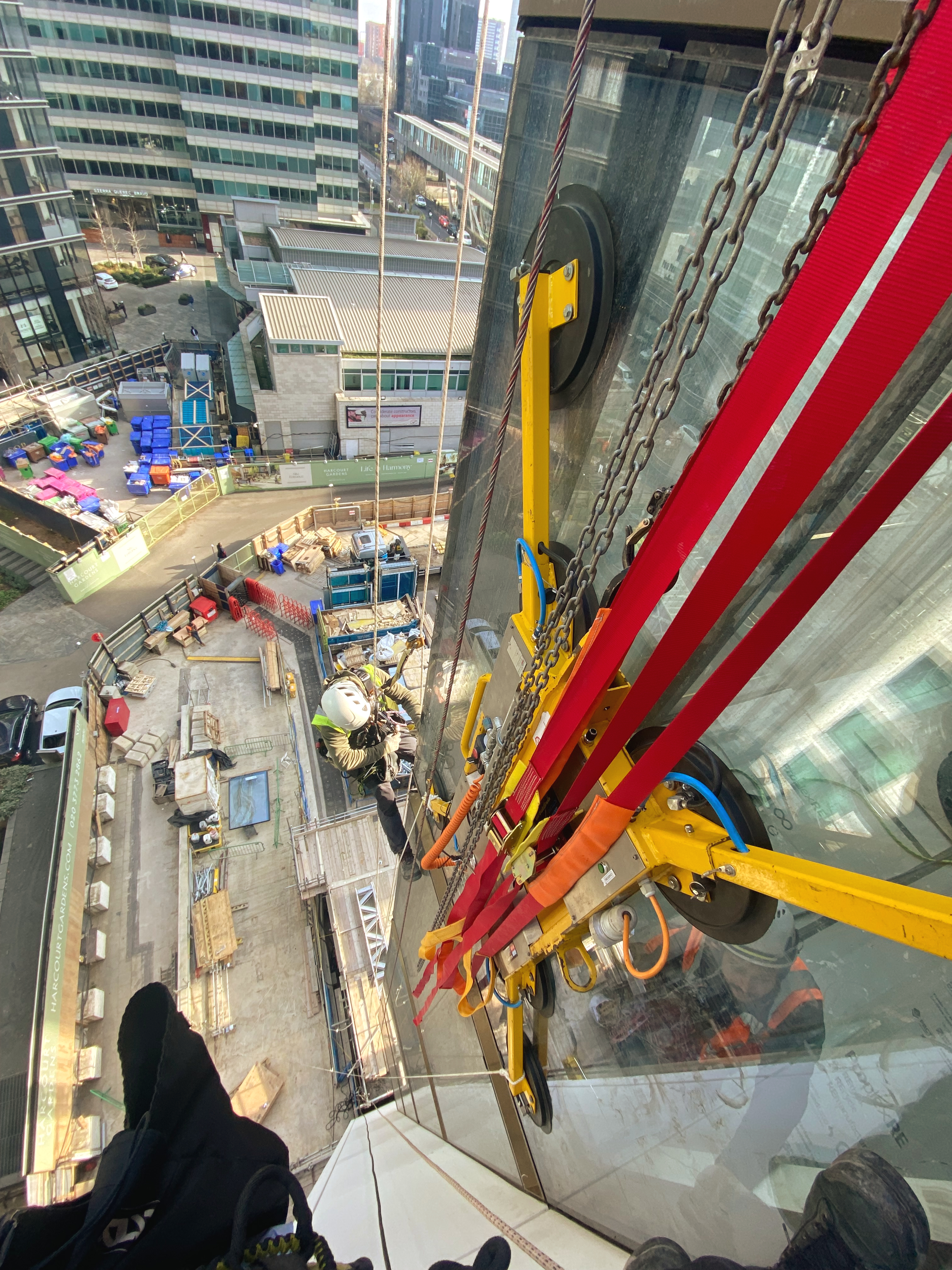 South Quay Plaza project, SQP4, Glass replacement