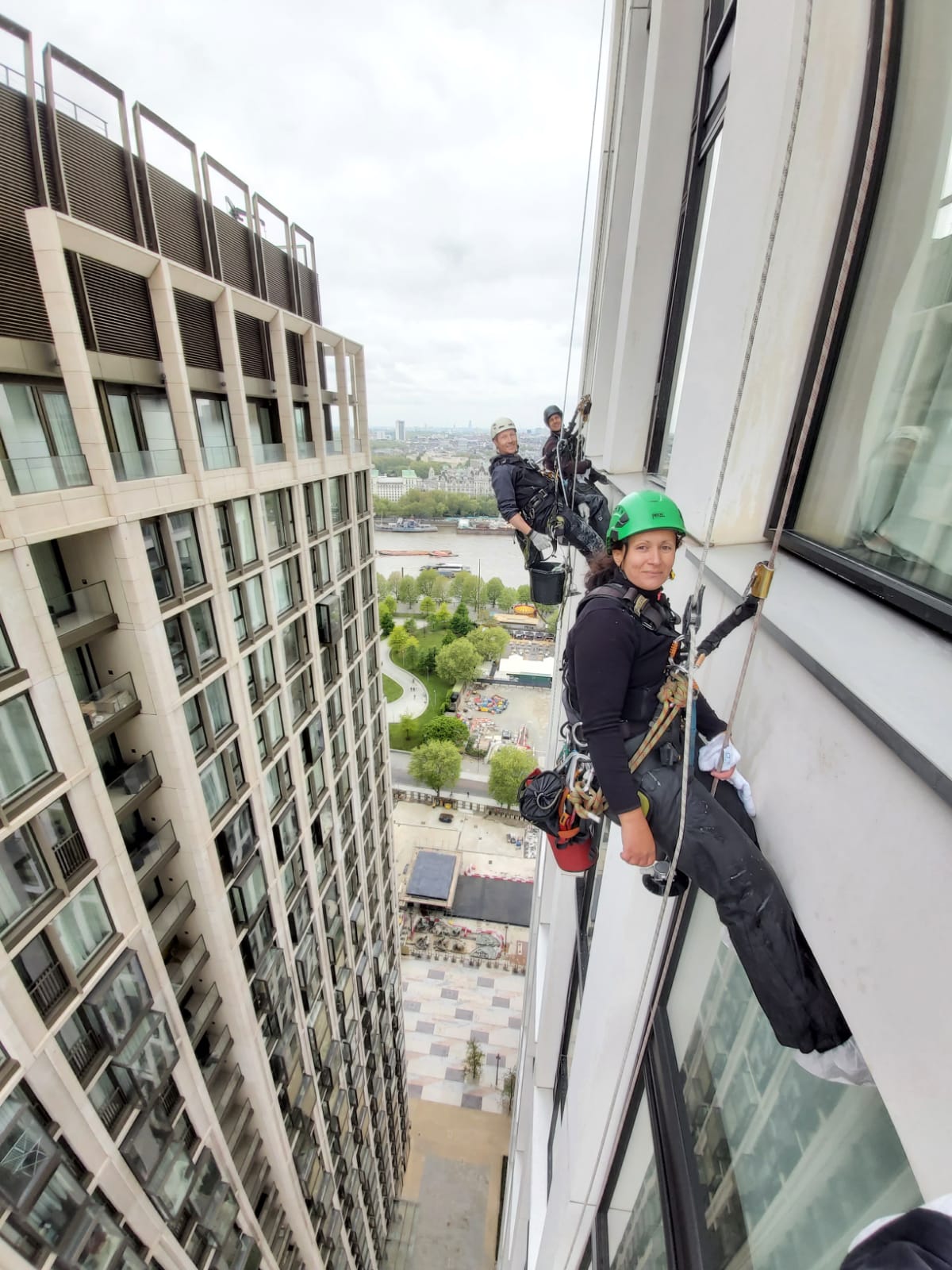 Waterloo, South Bank Place, Window cleaning